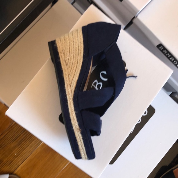 NEW 5.5 Blue Espadrille Sandals - Picture 4 of 4